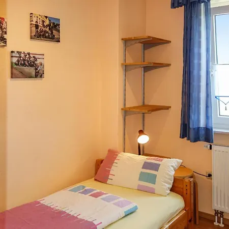 Three-bedroom Holiday In Oberaula-olberode